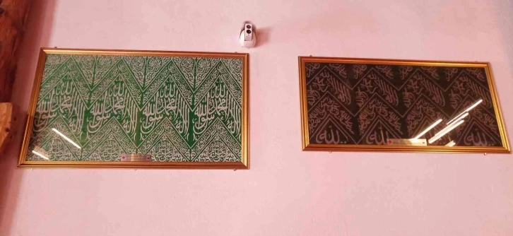 Mukaddes emanetleri tarihi Sivrihisar Ulu Camii’ne bağışladı
