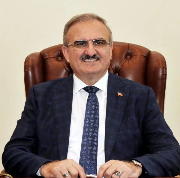 Münir Karaloğlu, bakan yardımcısı oldu