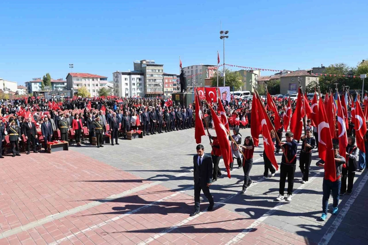 Muş’ta Cumhuriyetin 101. yıl coşkusu
