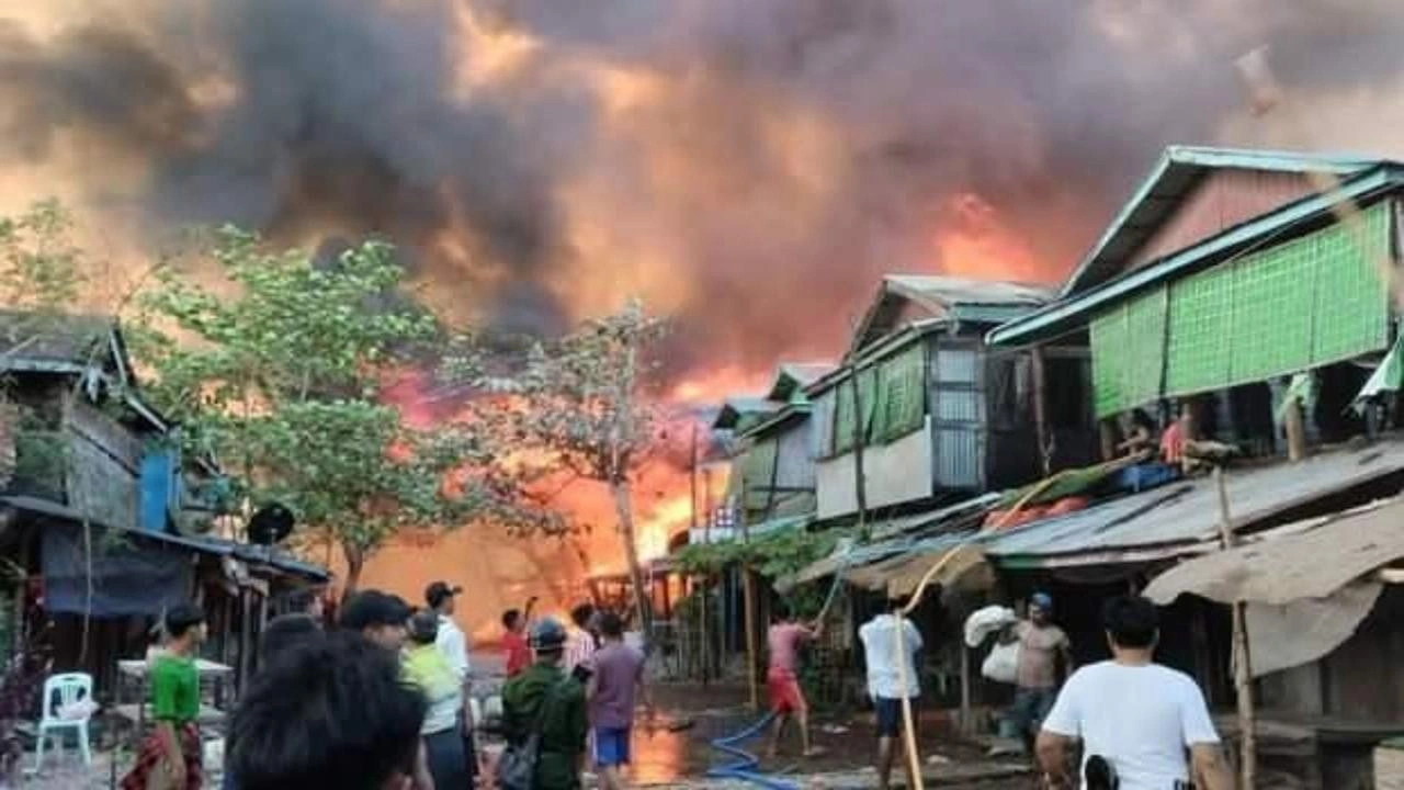 Myanmar ordusundan Arakan'da Müslüman katliamı