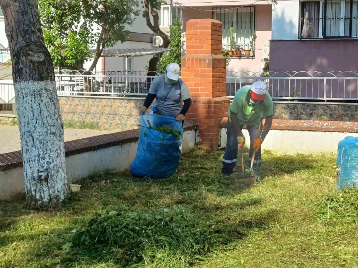 Nazilli Belediyesi’nden parklarda temizlik seferberliği
