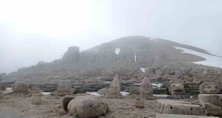 Nemrut Dağı’ndaki heykeller depremde zarar görmedi