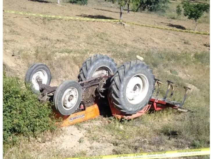 Nevşehir’de devrilen traktörün altında kalan yaşlı adam hayatını kaybetti
