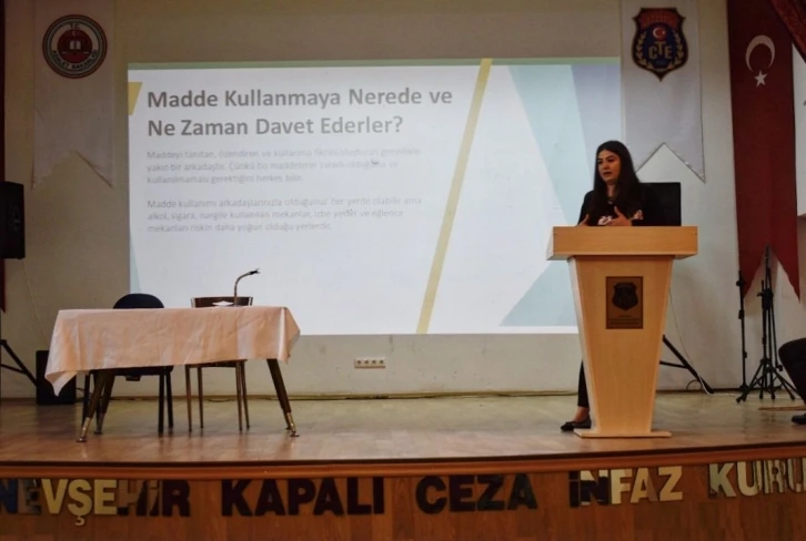 NEVÜ’de ‘Bağımlılıkla Mücadele Konferansı’ düzenlendi
