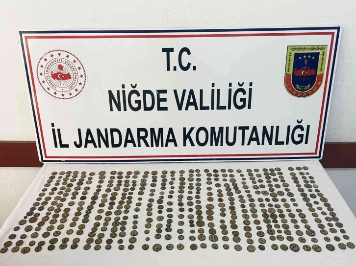 Niğde’de Roma dönemine ait 474 sikke ele geçirildi
