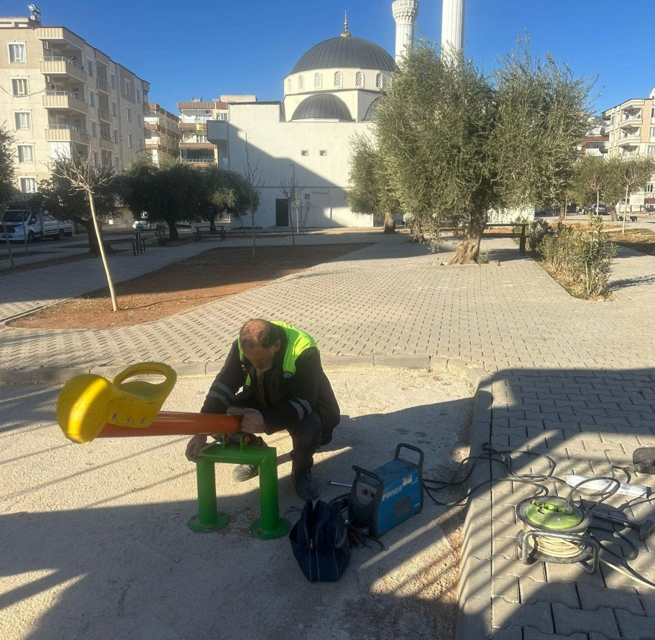 Nizip’te belediye hizmetleri aralıksız sürüyor