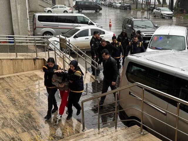 Oğlunu iple boğarak öldüren kadın tutuklandı
