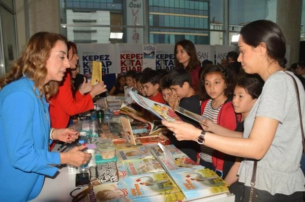 Öğrenciler, Antalyalı yazarları soru yağmuruna tuttu