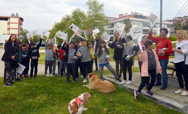 Öğrenciler sevimli dostları unutmadı