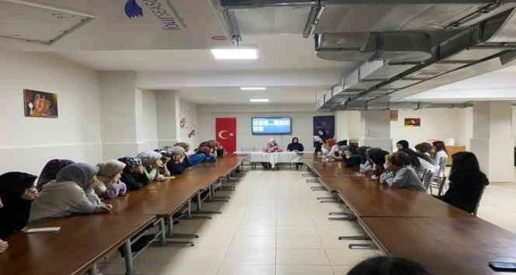 Öğrencilere meslek tanıtımı semineri düzenlendi