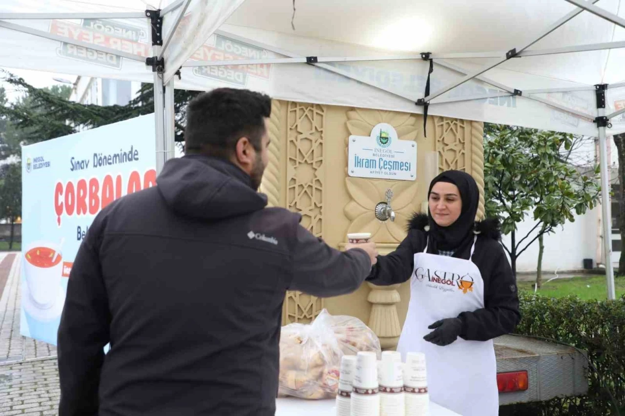 Öğrencilere sabah çorbası İnegöl Belediyesi’nden
