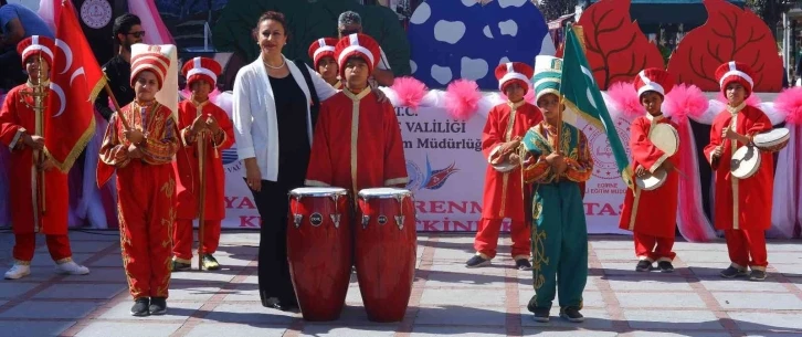 Öğrencilerin devamsızlık sorununu çözmek için mehter takımı kurdular
