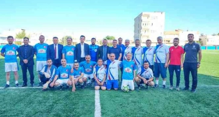 Okullararası futbol turnuvası başladı