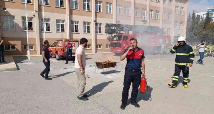 Okullarda yangın tatbikatları sürüyor