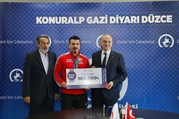 Olimpiyat şampiyonu Kıroğlu’na büyük ödül
