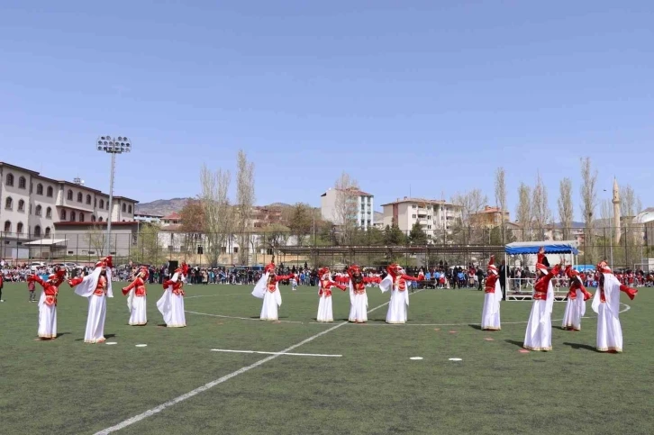 Oltu’da 23 Nisan coşkusu
