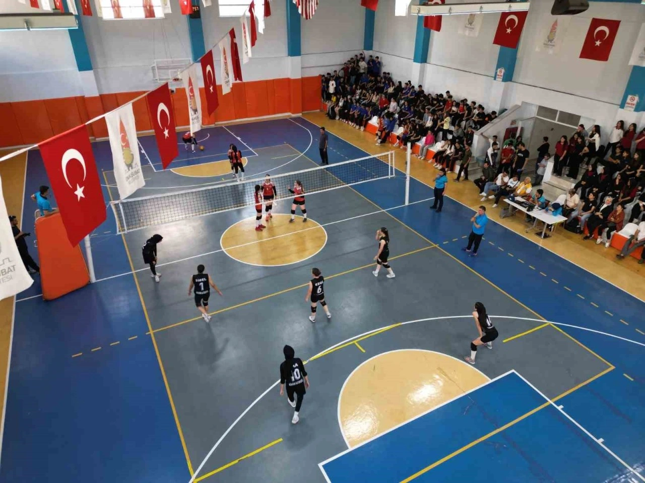 Onikişubat Belediyesi’nin Cumhuriyet Spor Şöleni’nde final heyecanı