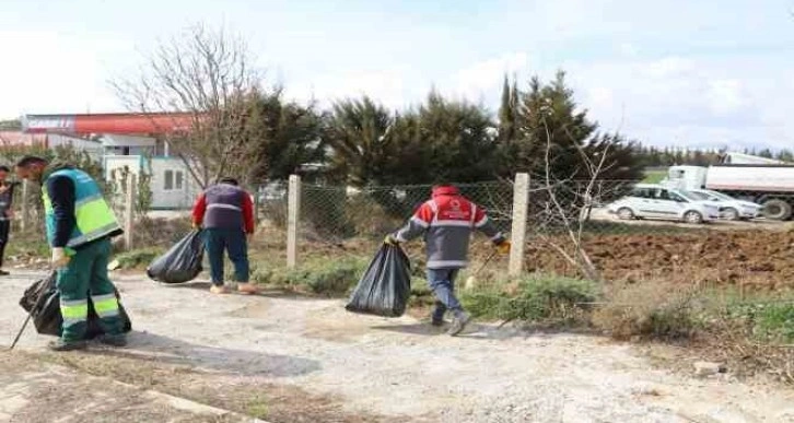 Ordu Büyükşehir, deprem bölgesinde temizlik çalışmalarını sürdürüyor