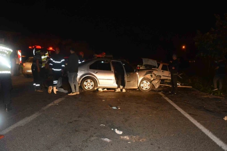 Ordu’da iki otomobil kafa kafaya çarpıştı: 6 yaralı
