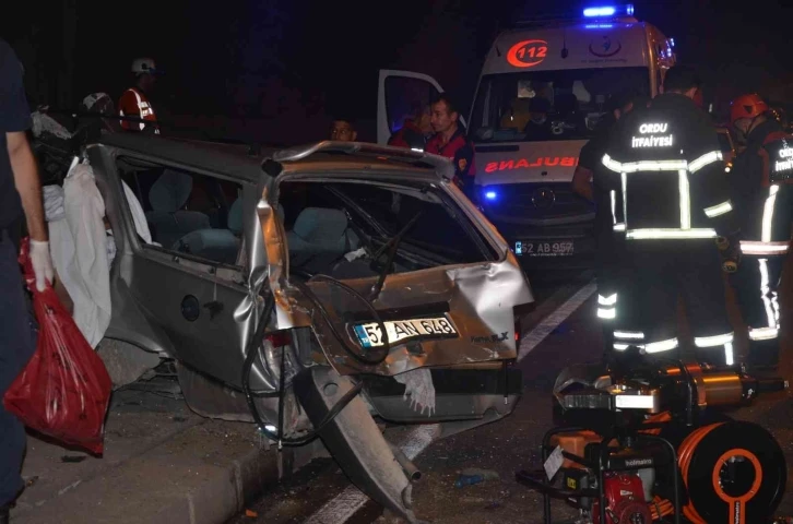 Ordu’da tünelde otobüs otomobille çarpıştı: 2 ölü, 1 yaralı
