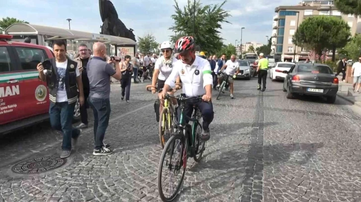 Orman yangınlarına farkındalık oluşturmak için Çanakkale’den İzmir’e pedal çevirecekler
