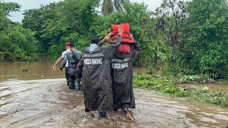 Orta Amerika’da şiddetli yağış: 30 ölü
