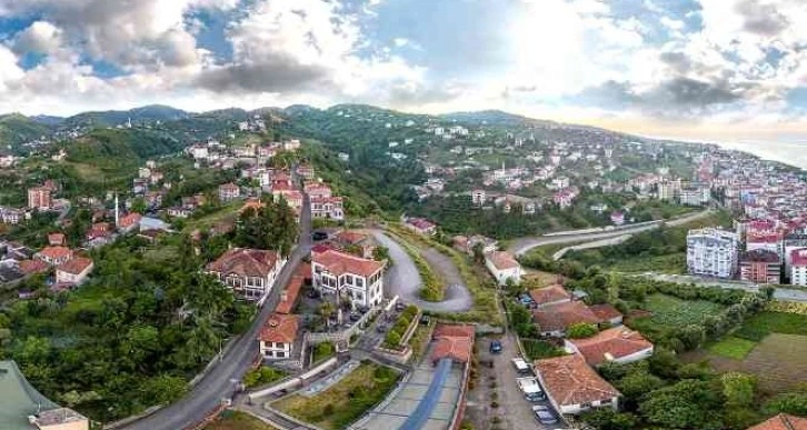 Ortamahalle’nin gündüzü ayrı gecesi ayrı güzel