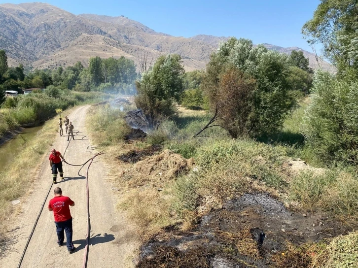 Örtü yangını büyümeden söndürüldü
