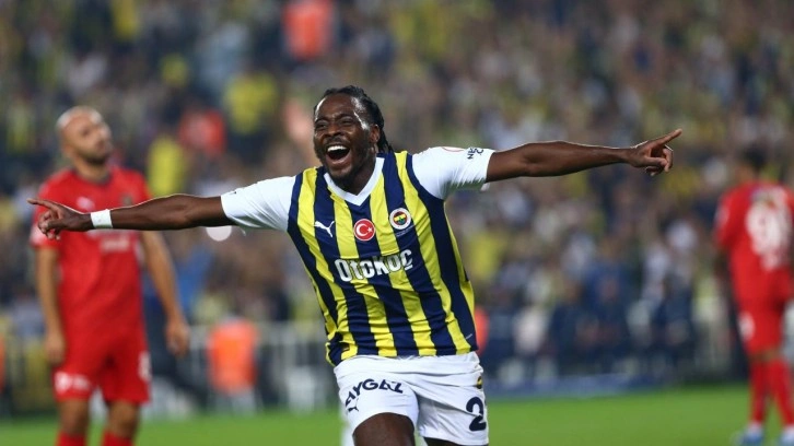 Osayi Samuel, takım arkadaşını öve öve bitiremedi