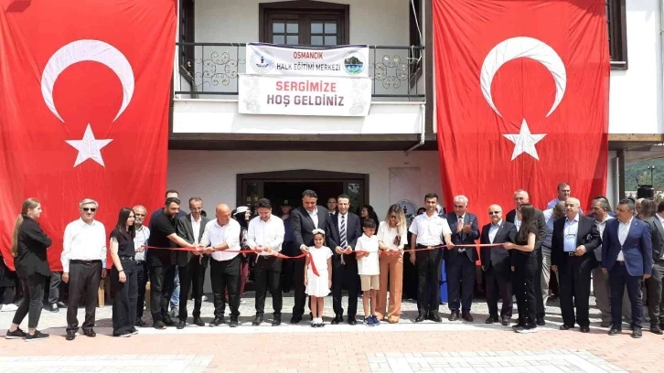 Osmancık’ta el emeği göz nuru eserler görücüye çıktı
