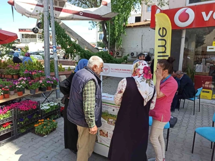 Osmaneli’nde sağlıkçılar vatandaşları KKKA hastalığına karşı bilgilendirdi
