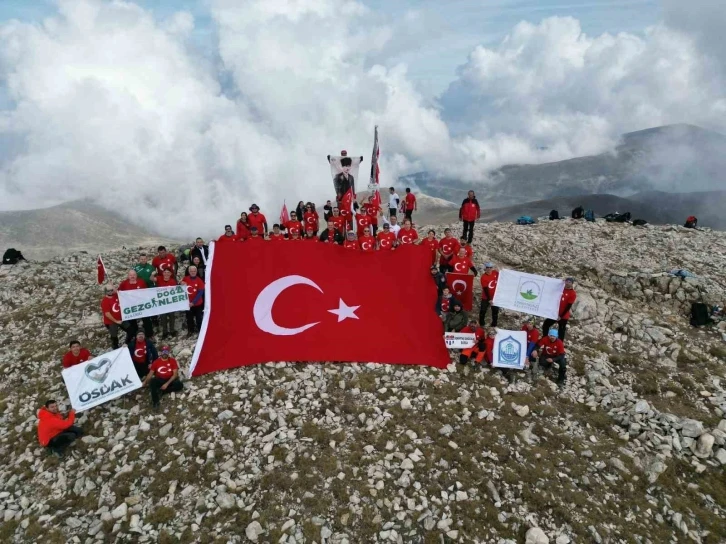 Osmangazili dağcıların ‘100. yıl’ zirve tırmanışı
