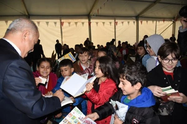 Osmaniye Belediyesi'nden 7. Kitap Fuarı