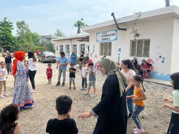 Osmaniye Belediyesi'nden Sakarcalık İlkokulu'nda öğrencilere eğlence