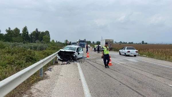 Osmaniye'de iki otomobil çarpıştı: 1 ölü, 5 yaralı