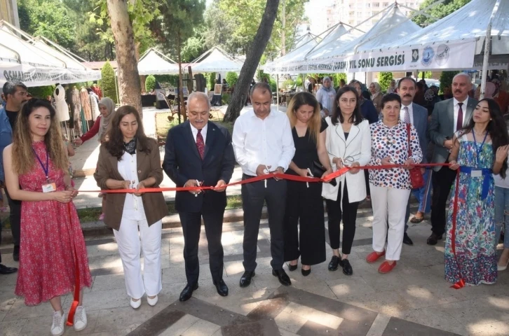 Osmaniye’de kadınların el emeği göz nuru ürünleri sergilendi
