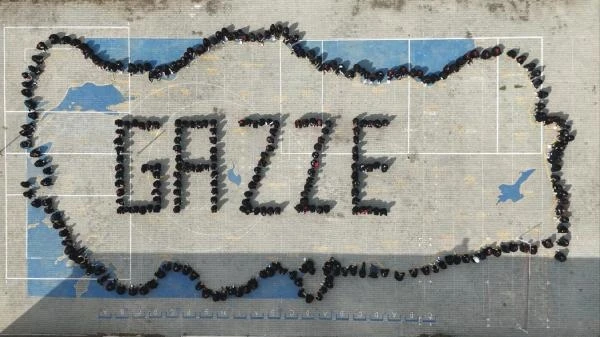 Osmaniye’de öğrenciler, 'Gazze' koreografisi oluşturdu