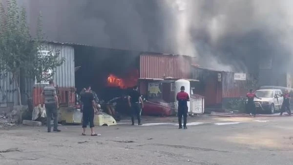 Osmaniye'de temizlik yapılan tankerde patlama: 2 yaralı