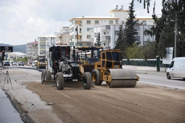 Osmaniye’de yol genişletme ve kavşak yapım çalışması