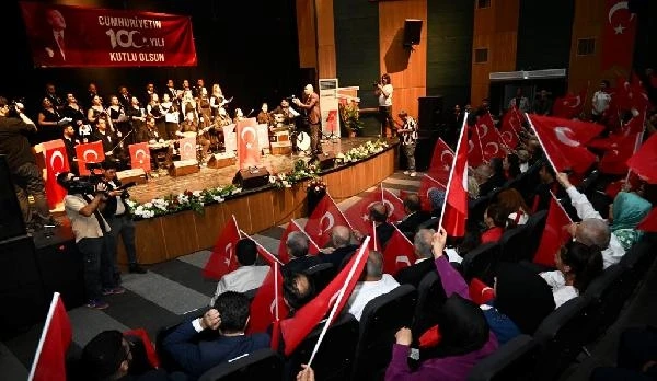 Osmaniye Musiki Derneği Belediye Korosu’ndan 100. yıl konseri