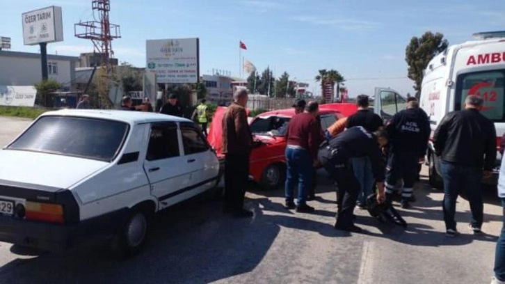 Osmaniye'nin Kadirli ilçesinde Otomobil Kazası: 5 Yaralı