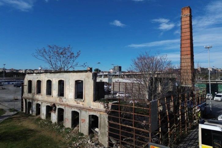 Osmanlı döneminden kalan 135 yıllık fabrika harabeye döndü