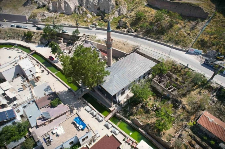 Osmanlı döneminden kalan tarihi yapı: Çay Camii
