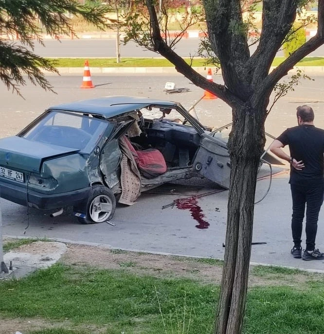 Oto tamirci esnafı kazada yaşamını yitirdi
