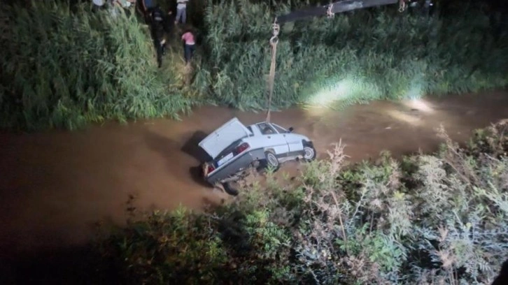 Otomobil sulama kanalına devrildi: 3 ölü, 1 yaralı