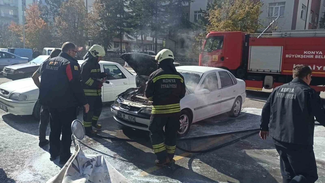 Otomobildeki yangın büyümeden söndürüldü
