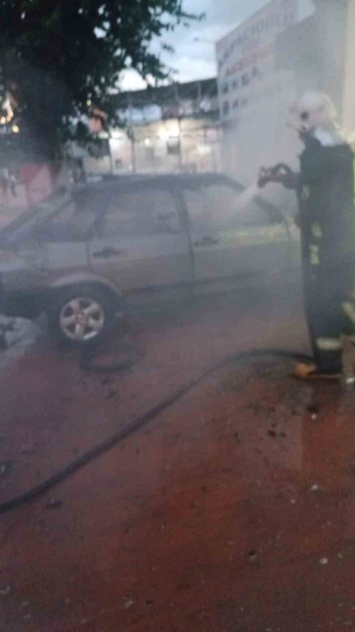 Otomobilin LPG tankı patladı, biri çocuk 3 kişi yaralandı
