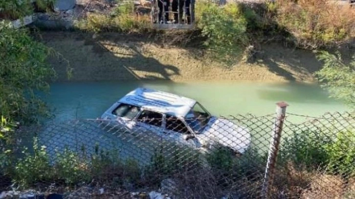 Otomobiliyle sulama kanalına uçan mahalle bekçisi yaşamını yitirdi