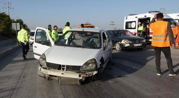 Otomobiller çarpıştı: 1 yaralı