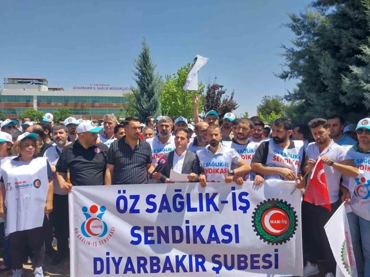 Öz Sağlık İş Sendikası Diyarbakır Şube Başkanı Aküzüm, sağlıkçılara bıçaklı saldırıyı kınadı
